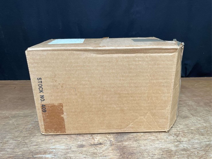 1/16-ih-5488-1984-first-edition-nib-ertl-image-16