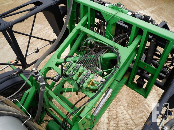 2011-john-deere-4930-image-39