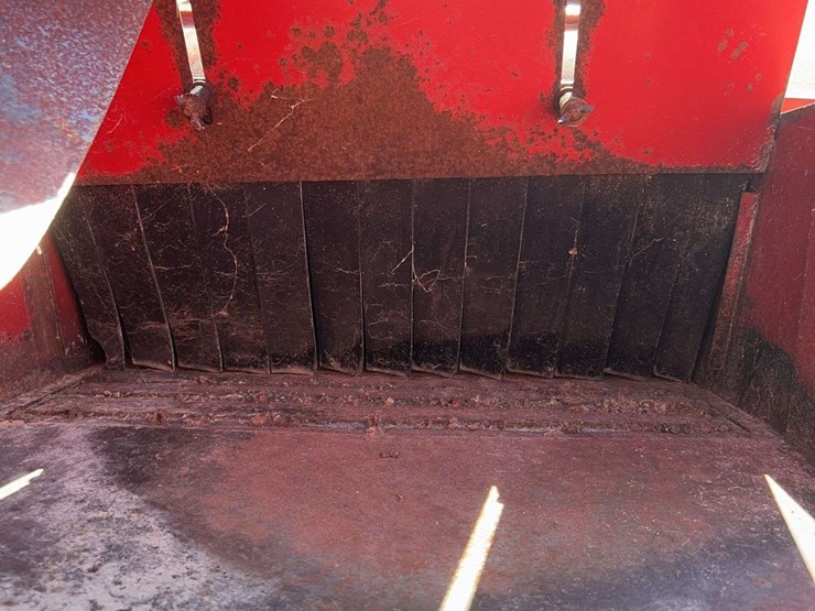 case-ih-1350-image-5
