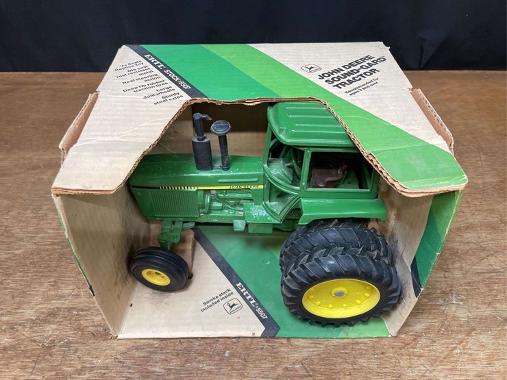1/16-john-deere-4450-nib-ertl-image-4