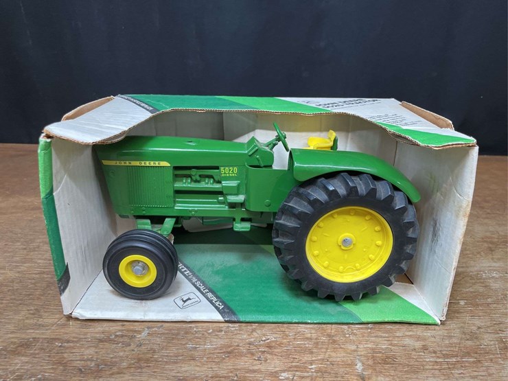 1/16-john-deere-5020-nib-ertl-image-1