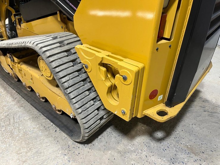 2023-caterpillar-259d3-image-16