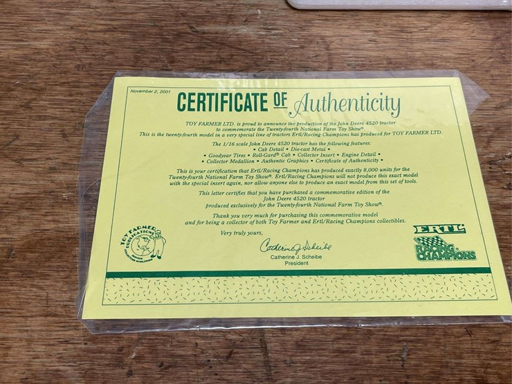 1/16-john-deere-4520-2001-nfts-nib-ertl-image-2
