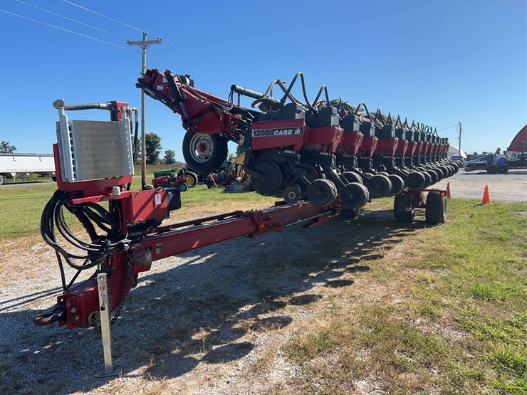 2007-case-ih-1200-image-1