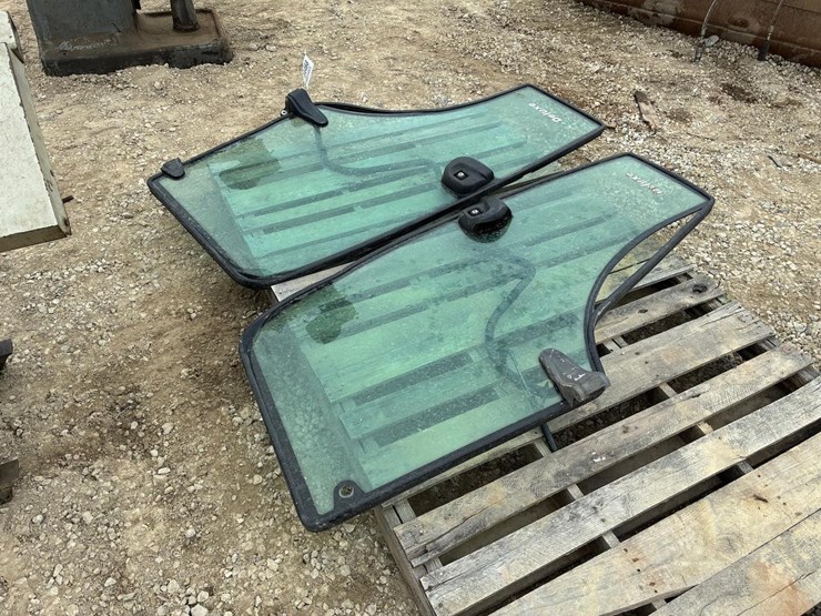 new-holland-tractor-cab-doors-image-1