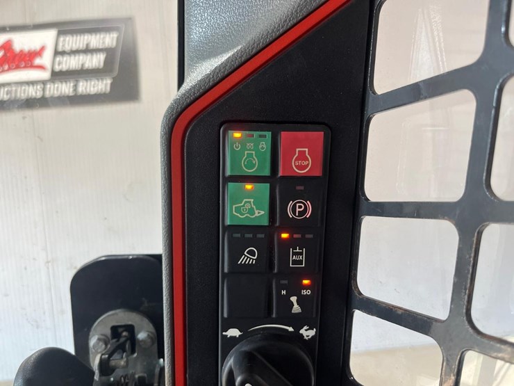 2021-bobcat-t76-image-25