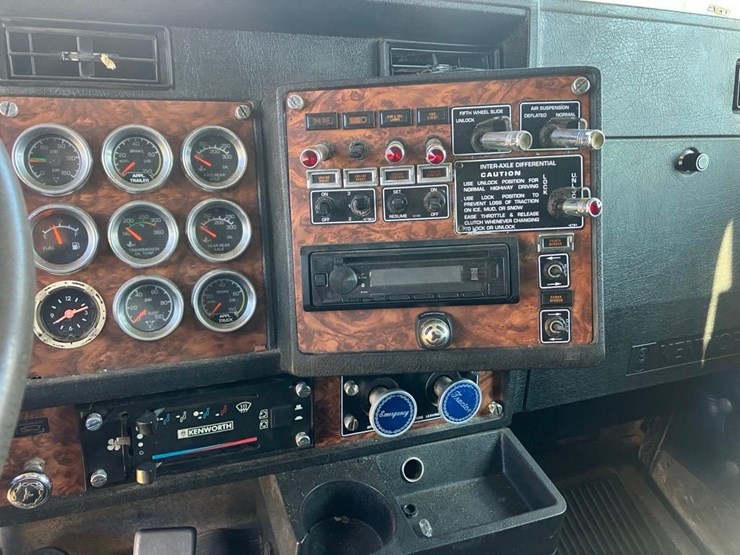 2000-kenworth-w900-image-45