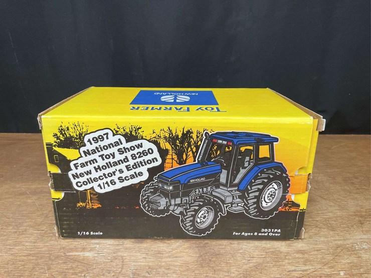 1/16-new-holland-8260-1997-nfts-nib-ertl-image-18