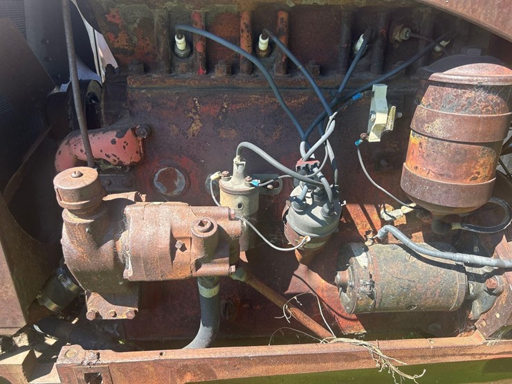 1951-massey-harris-44-image-9