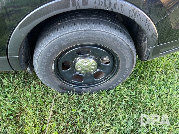 2018-ford-explorer-image-11