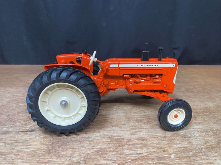 1/16-ac-d19-1989-nfts-nib-ertl-image-10