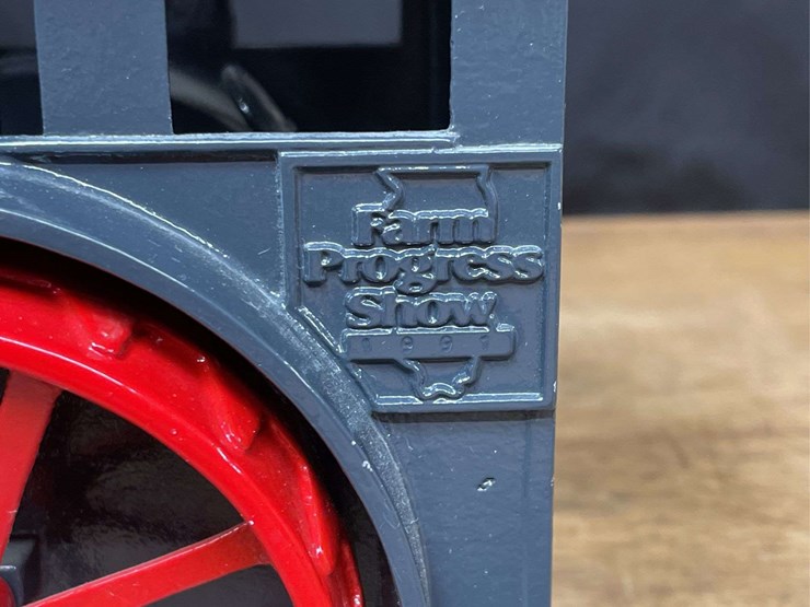 1/16-ihc-titan-oil-tractor-1991-fps-sm-image-3