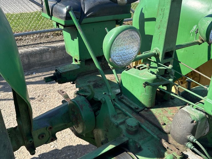 john-deere-b-image-13