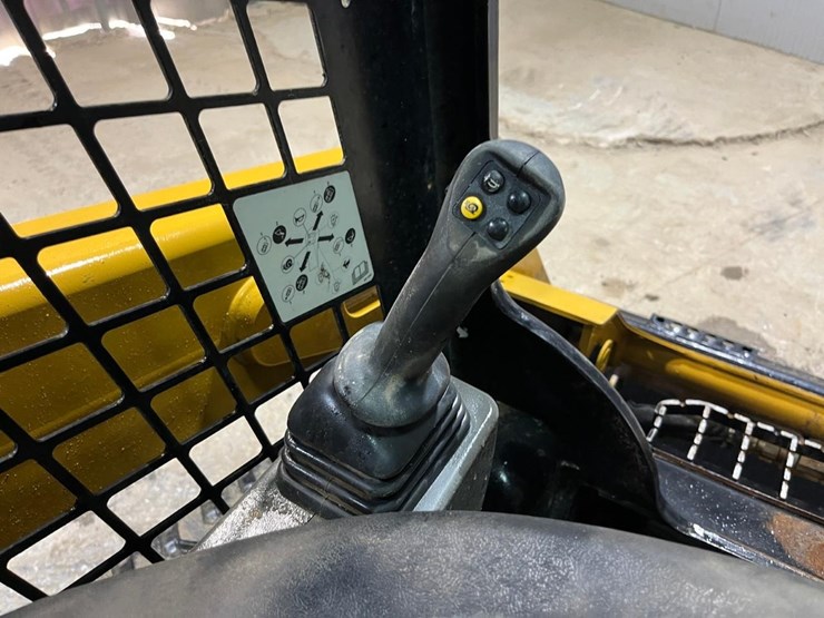 caterpillar-259d3-image-28