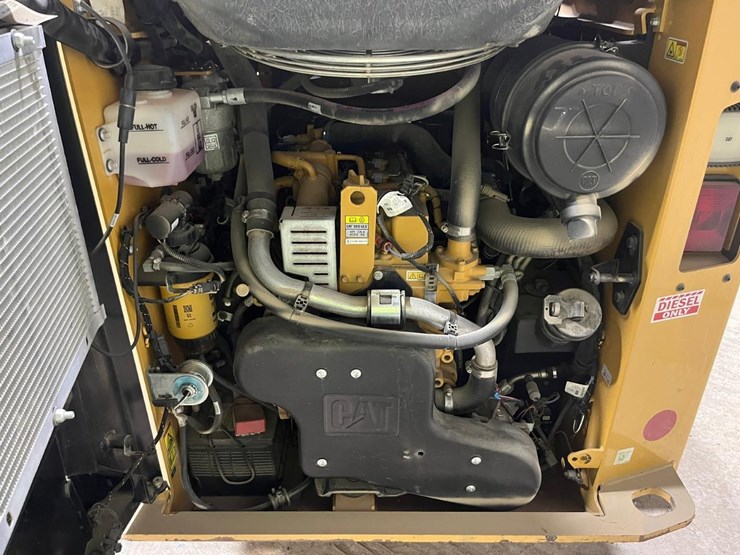 2020-caterpillar-259d3-image-17