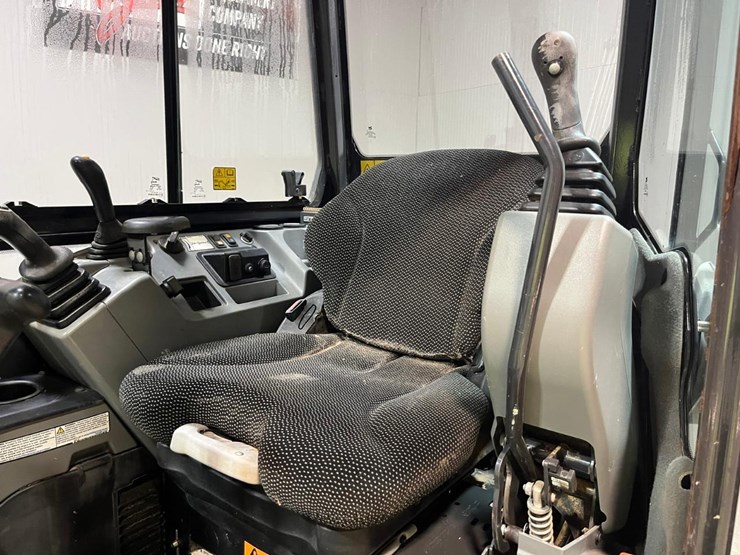 2022-bobcat-e35-image-24
