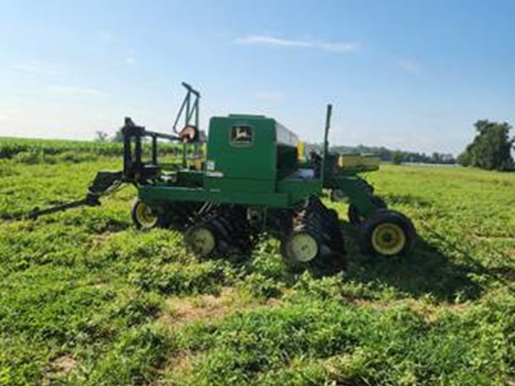 john-deere-750-image-2