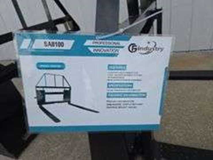 skid-steer-adjustable-pallet-fork,-model-sa11100-image-3