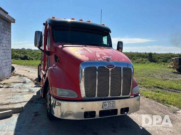 2007-peterbilt-387-image-8
