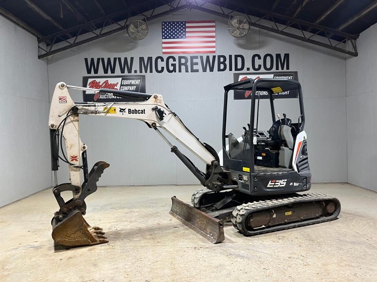 2018-bobcat-e35-image-1