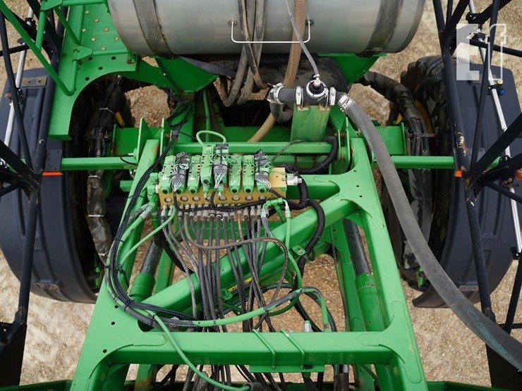 2011-john-deere-4930-image-41