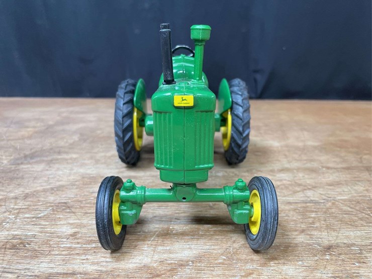 1/16-john-deere-630-lp-1988-nfts-nib-ertl-image-12