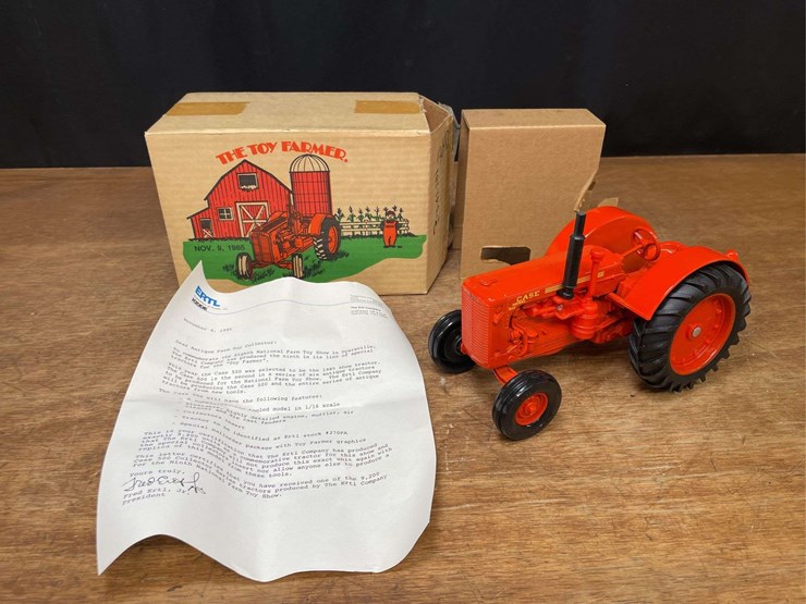 1/16-case-500-1985-nfts-nib-ertl-image-1