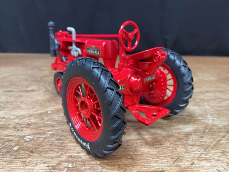 1/16-farmall-f-20-firestone-nib-ertl-image-5