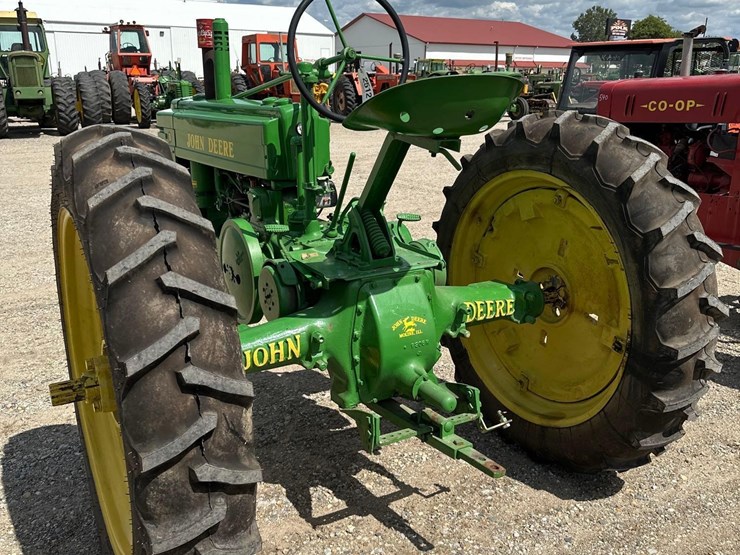 john-deere-b-image-7