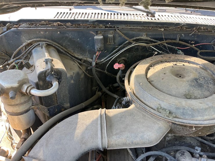 gmc-suburban-image-7