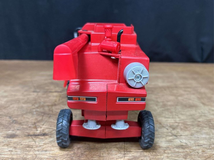 1/32-case-ih-2188-combine-nib-ertl-image-8