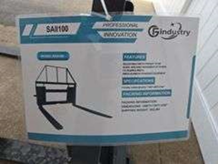 skid-steer-adjustable-pallet-fork,-model-sa11100-image-3