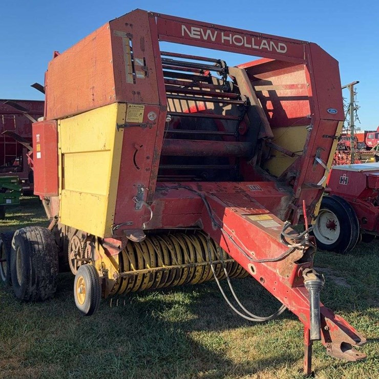 NEW HOLLAND 853