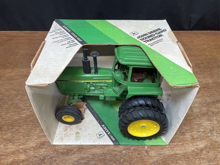 1/16-john-deere-4450-nib-ertl-image-3