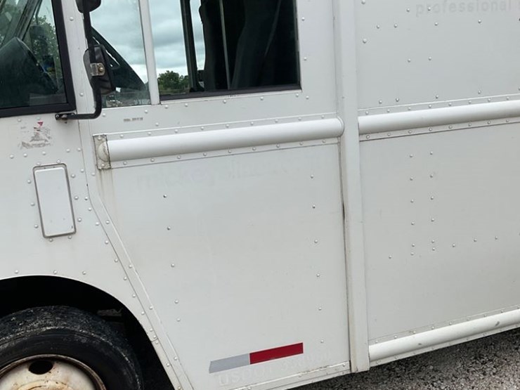 2007-freightliner-mt45-image-18