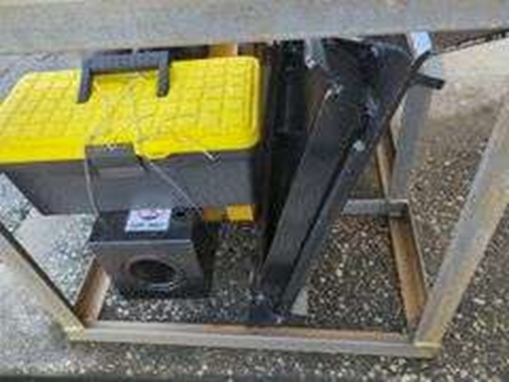 2025-cfg-sshh680-skid-steer-breaker,-unused-image-4