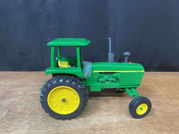 1/16-john-deere-4230-1998-nfts-nib-ertl-image-11