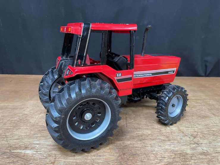 1/16-ih-5488-1984-first-edition-nib-ertl-image-8