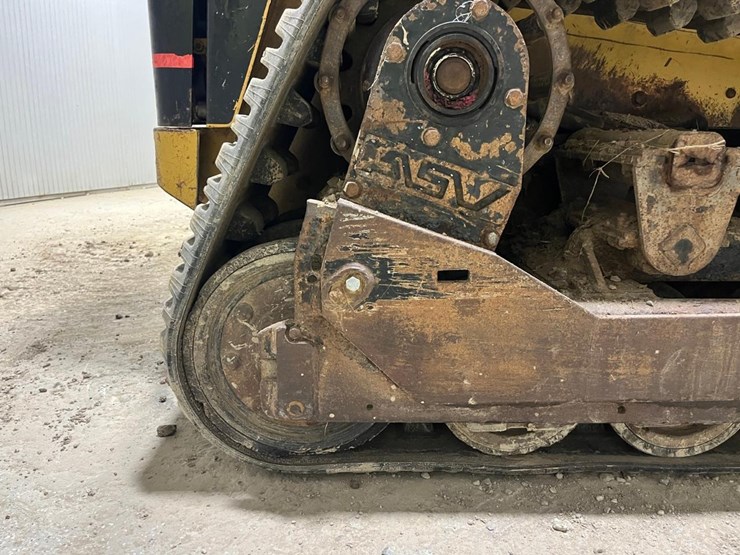 caterpillar-267b-image-18