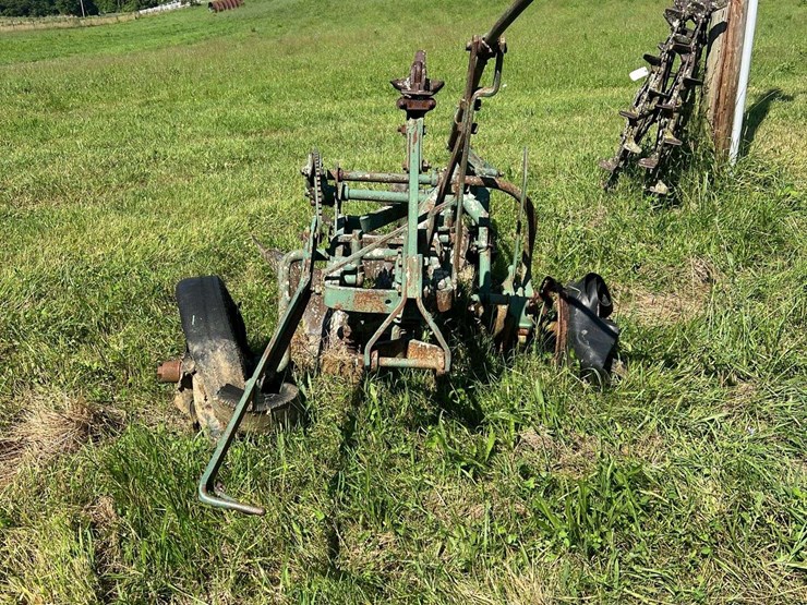 oliver-3-bottom-plow-image-5