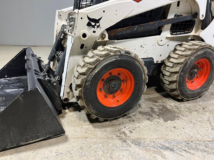 2022-bobcat-s740-image-12