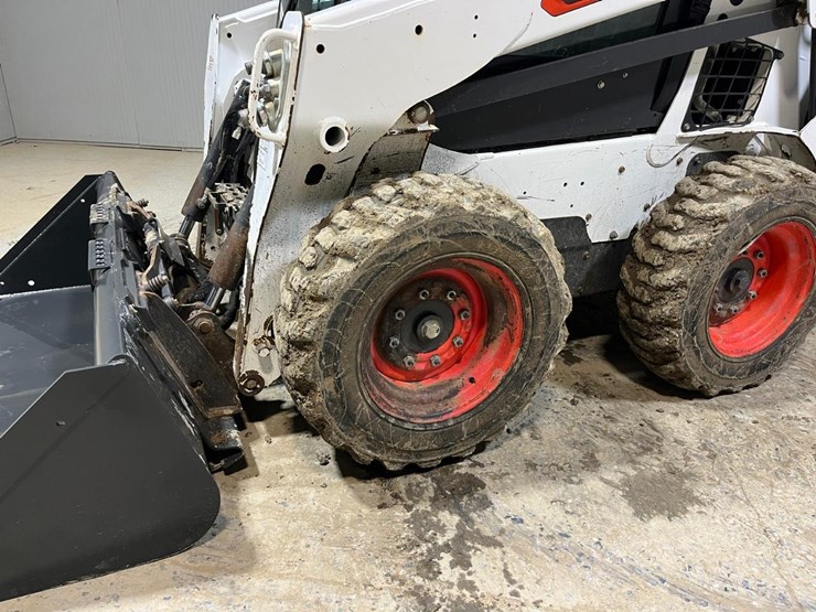 2022-bobcat-s590-image-12