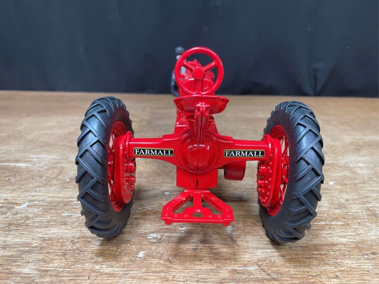 1/16-farmall-f-20-firestone-nib-ertl-image-6
