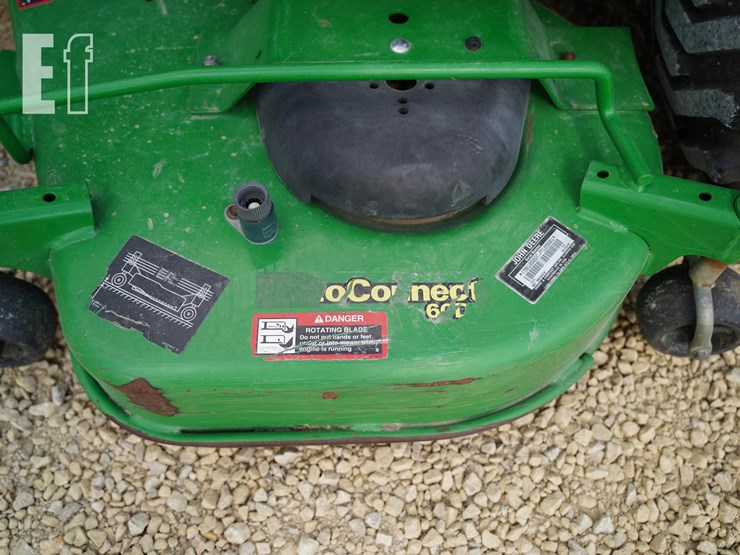 2019-john-deere-1025r-image-12