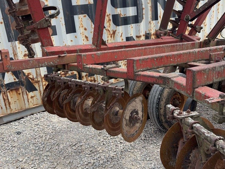 hesston-2440-image-10
