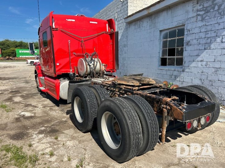 2007-peterbilt-387-image-15