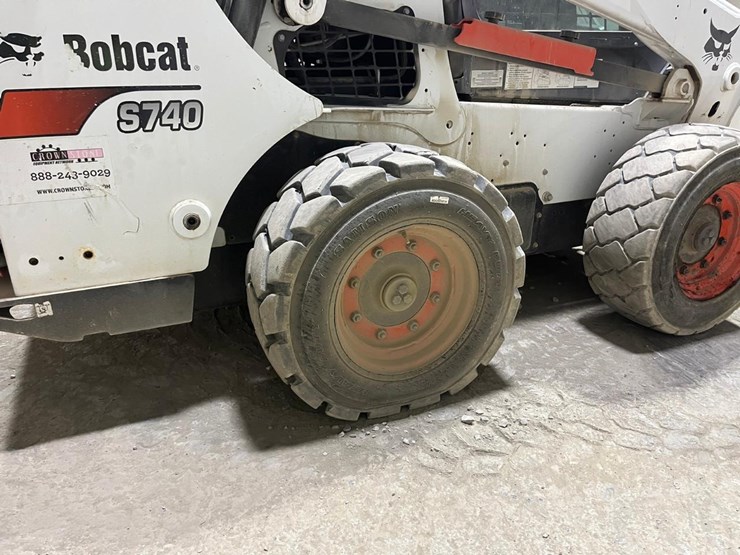 2020-bobcat-s740-image-15