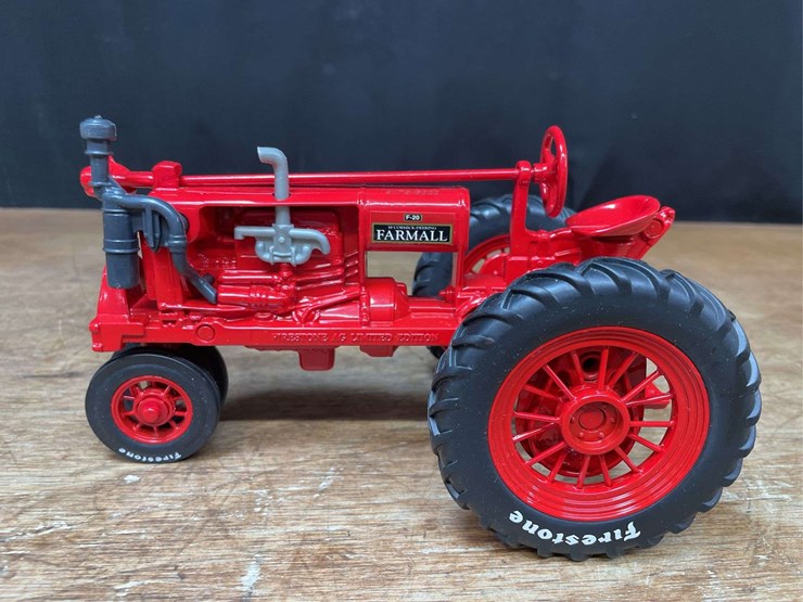 1/16-farmall-f-20-firestone-nib-ertl-image-3