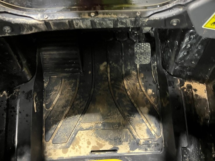 2024-caterpillar-255-skid-steer-loader-image-31