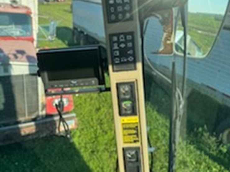 john-deere-6850-image-5